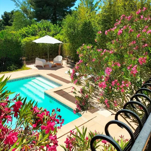 Vacances, hotel v destinaci Carnoux