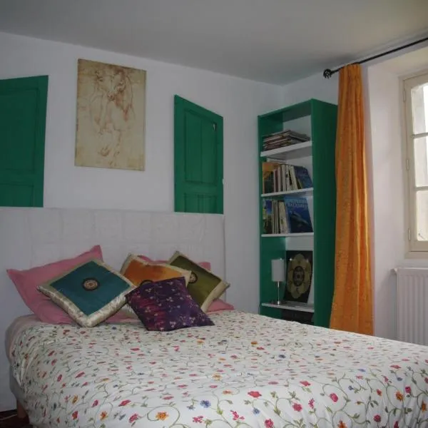 Chambre à la Ferme BANZAÏ - Face aux Pyrénées AURIGNAC, hotel v destinaci Aurignac