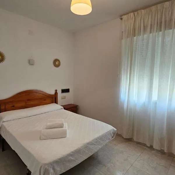 Hotel Nuevo Julios by Olda, hotel v destinácii Ribadumia