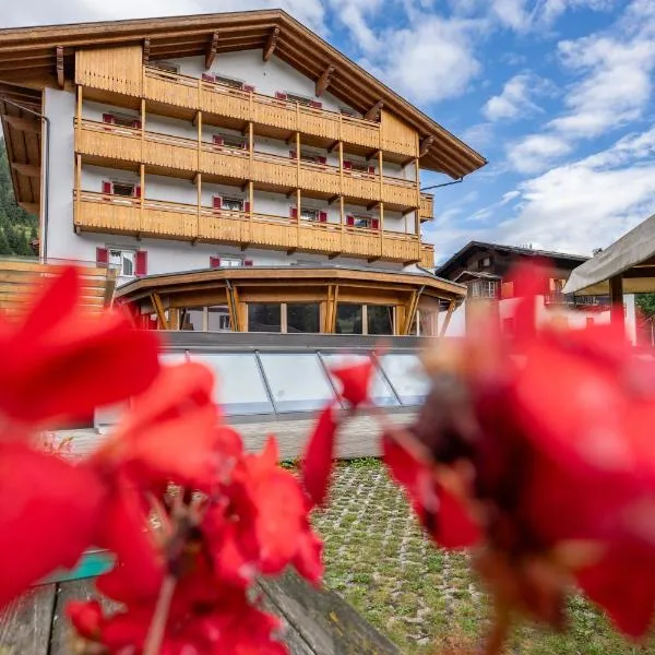 Hotel Crepei, hotel a Pozza di Fassa