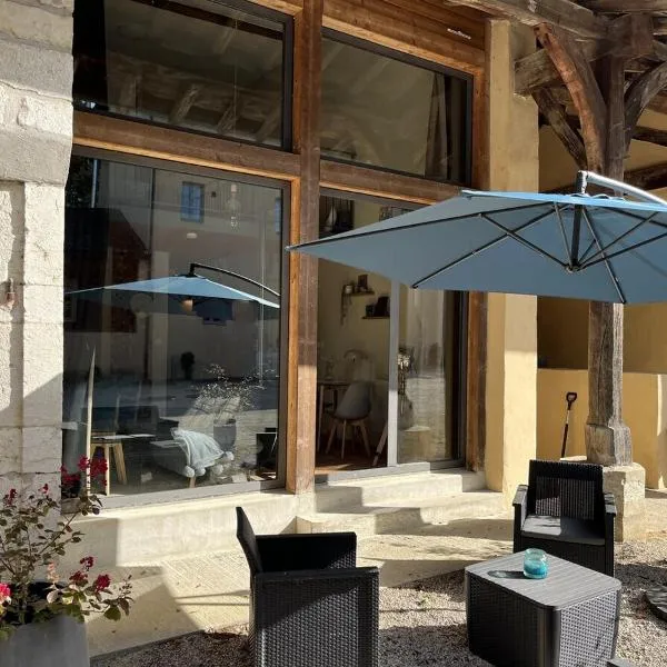 La cour des secrets-gitesdanslain, hotel in Pont-dʼAin