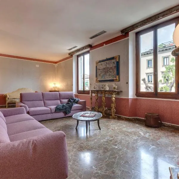Fiorenza Historical Apartment by Mamo Florence、フィレンツェのホテル