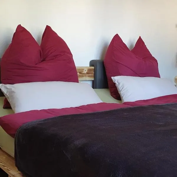 Ferienwohnung am Huthainberg, hotel di Börnichen