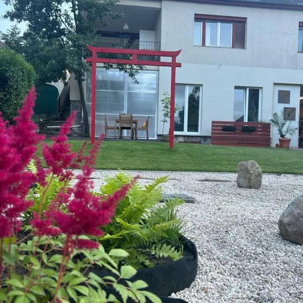 ZEN apartman, hotel v destinaci Leányfalu