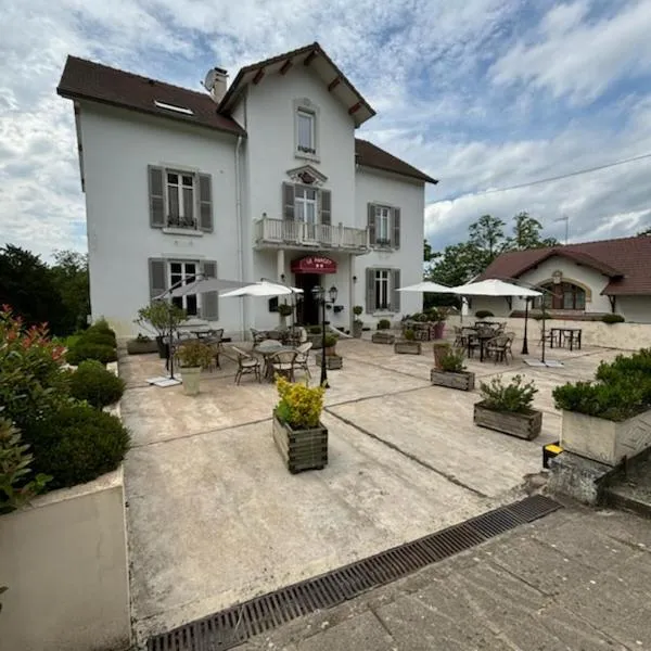 Logis Hôtel & Restaurant Le Parcey, hotel v destinaci Parcey