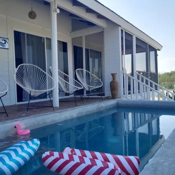 HOLBOX PUERTA DEL MAR Seaview house private plunge pool، فندق في جزيرة هول بوكس
