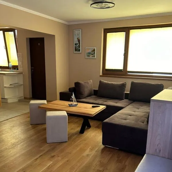 City Center House, hotel ve Varně