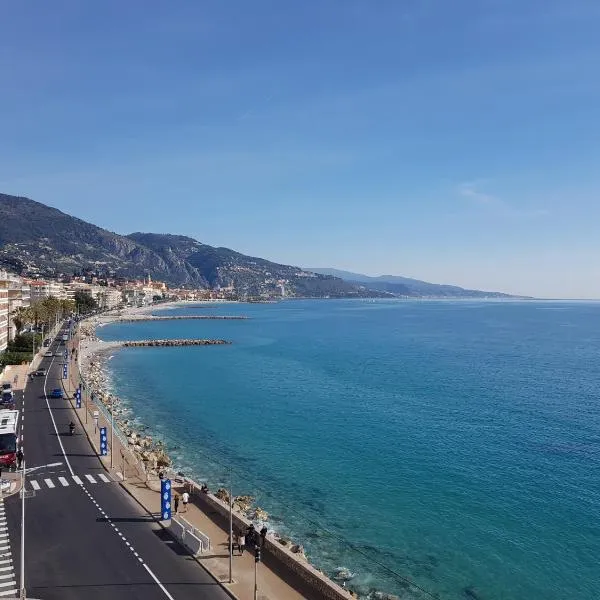 Menton front bord de mer Côte d'Azur Florentina sea view French Riviera proche Monaco Montecarlo superb studio, ξενοδοχείο στη Μεντόν