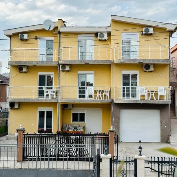 ADO Apartmani Ulcinj Velika Plaza Donji Stoj, hotel in Donji Štoj