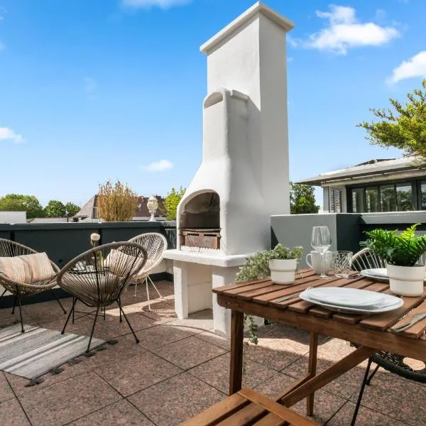 Flatista Homes - Penthouse with Rooftop Gym, khách sạn ở München