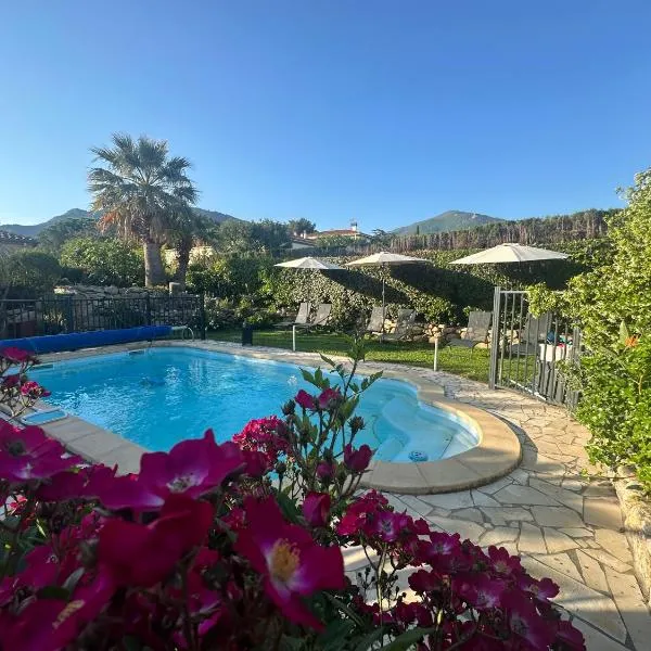 La villa des oliviers – hotel w mieście Sorède