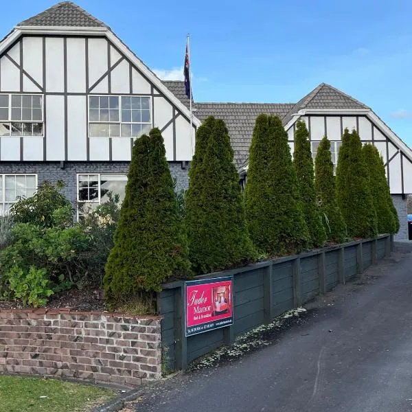 Tudor Manor Bed & Breakfast, hotel v destinaci Paraparaumu Beach
