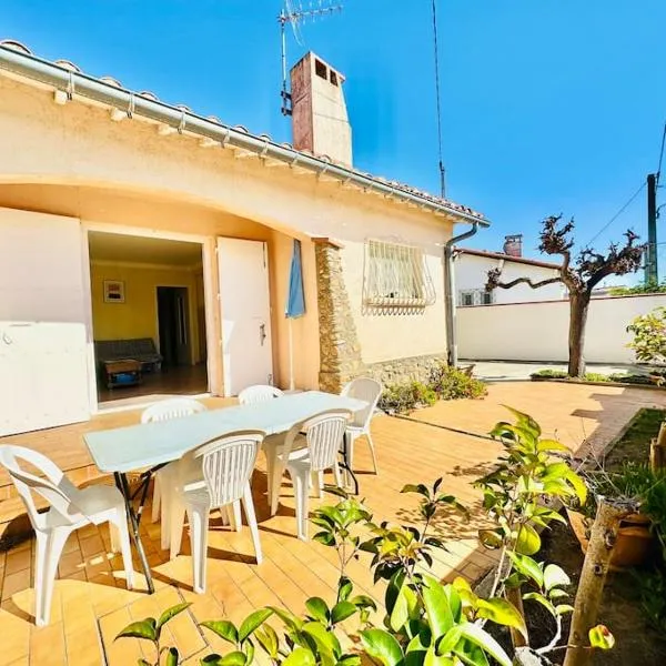 Canet plage Maison de vacances 2 Chambres et jardin, hotel v destinácii Canet-en-Roussillon
