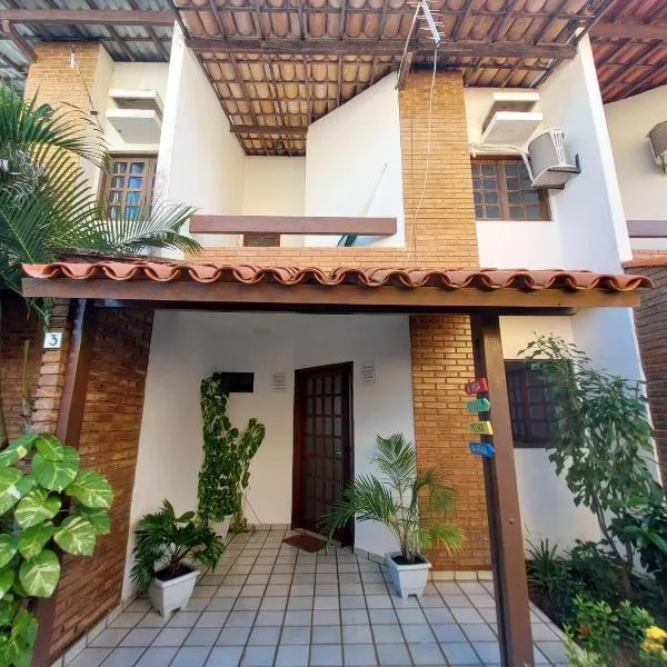 Casa ao lado da praia, hotel v destinaci Barra de São Miguel