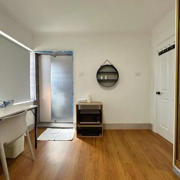 Montrose Double Bed Room close to City, hotel v destinaci Rosetta