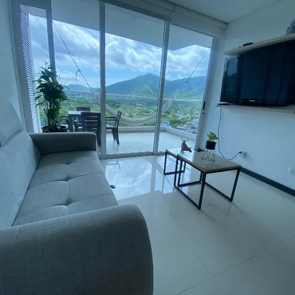 Modern condo 5 min to the beach, Santa Marta, hotel di Santa Marta