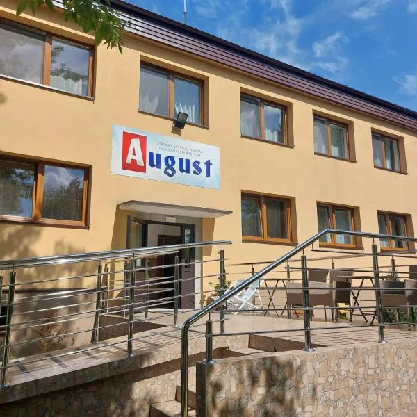 AUGUST Ośrodek Wypoczynkowy, hotel v destinaci Augustov