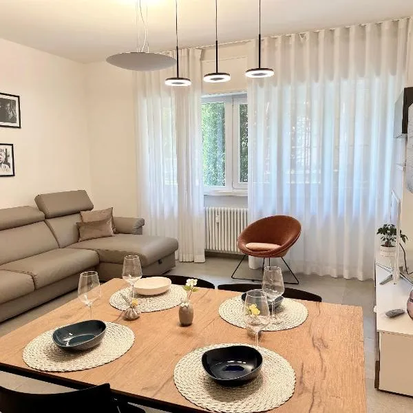 Como Charme Apartment, hotel v destinaci Como