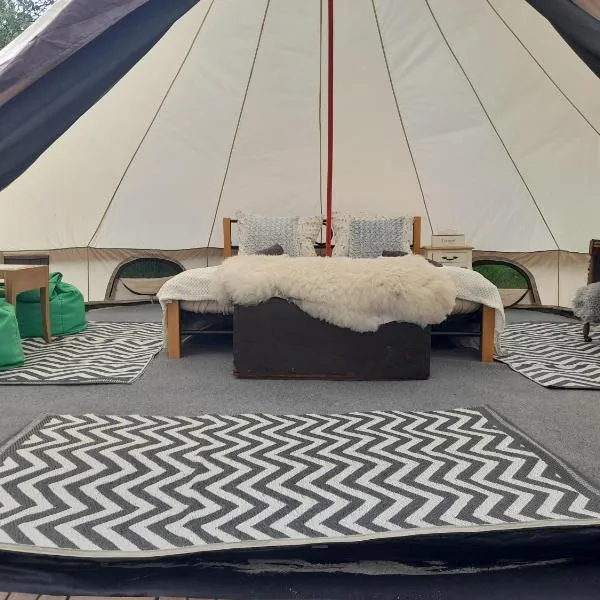 베히네에 위치한 호텔 Glamping na samotě u lesa