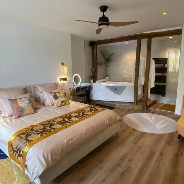 19A - The Seventh Heaven cocoon lover, hotel in Tulle