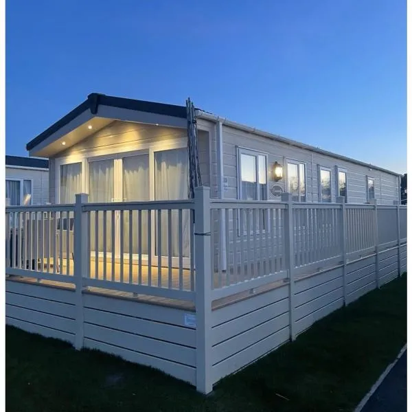 59 Cliff Field, hotel in Hopton on Sea