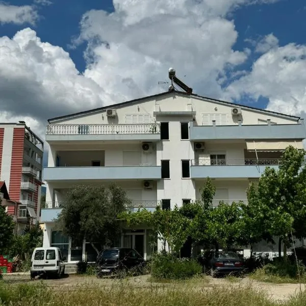 Guest House Elisabeta, hotel v destinaci Përmet