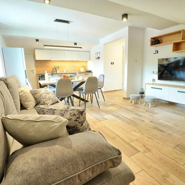 Apartments Lipa Plac, ξενοδοχείο σε Postojna