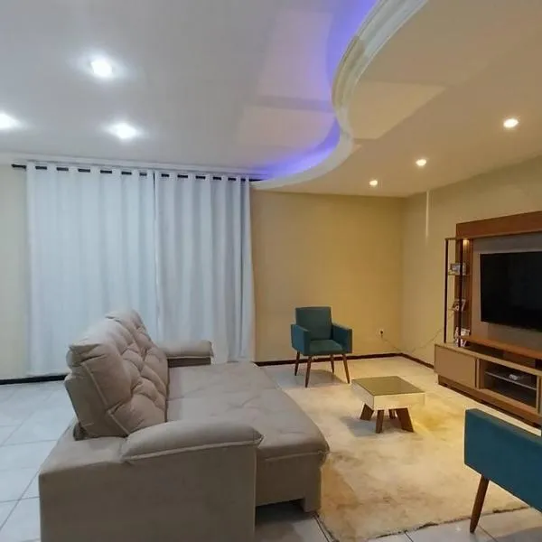 CASA com piscina 4 quartos 2km da praia do Aracagy 15 pessoas, hotel v destinaci São Luís