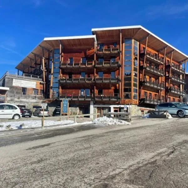 Duplex 6 personnes les Balcons de Recoin – hotel w mieście Chamrousse