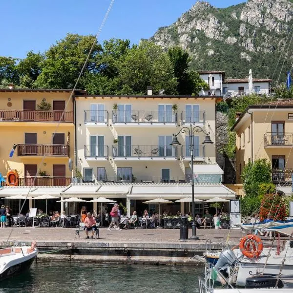 Jacky's Apartments, hotel v destinaci Limone sul Garda