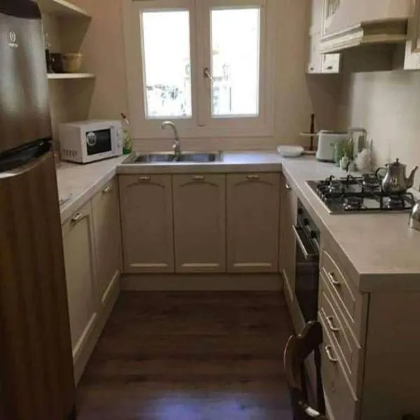 Charming room in peaceful part of urban Valeta, hotel in Msida