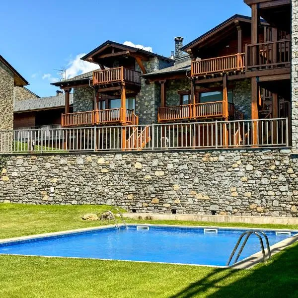 Cal Fontcitrana, casa de montaña, hotel in Llivia