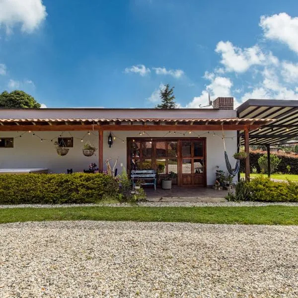 Buho Cabaña Santa Elena, hotel v destinaci Santa Elena