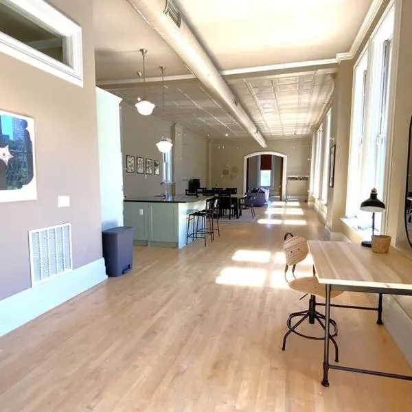 Modern Vintage Vibe Condo, hotel a Milwaukee