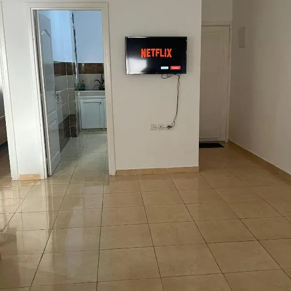 Appartement des vacances à Bades près de corniche, hotel ad Al-Ḥoseyma