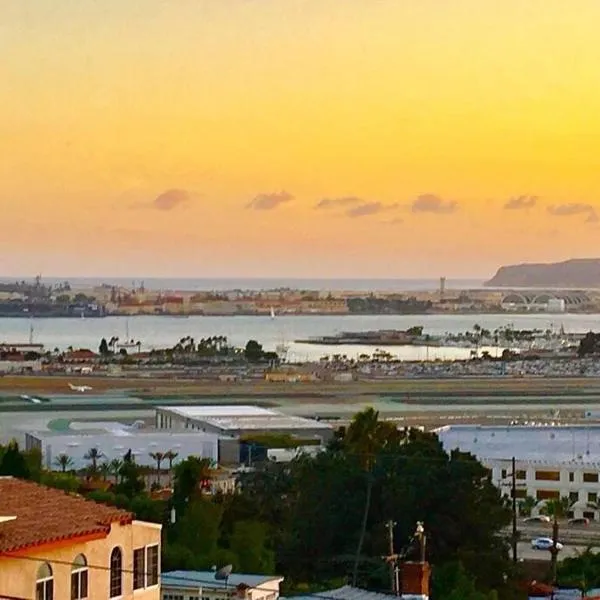 26' SUNDECK OCEAN Panoramic VIEWS with AC Fast WiFi -902Mbps, hotel en San Diego