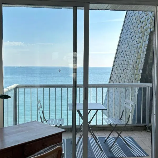 Appartement pied dans l'eau - La Comtesse – hotel w mieście Saint-Quay-Portrieux