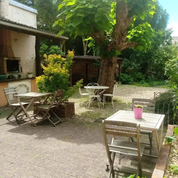 Les Charmilles, hotel in Saint-Jean-de-Losne