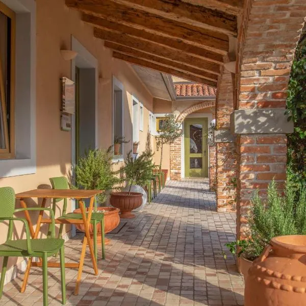 Residence Apolonija Guest House, hotel v destinaci Sežana