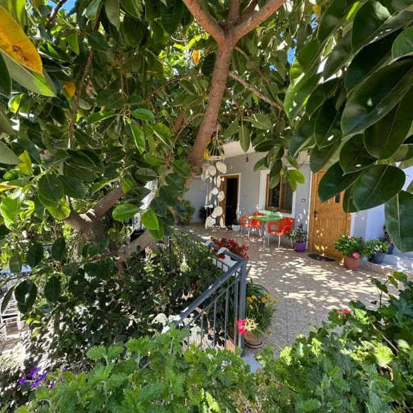 Albi's Guesthouse, hotel a Ksamil