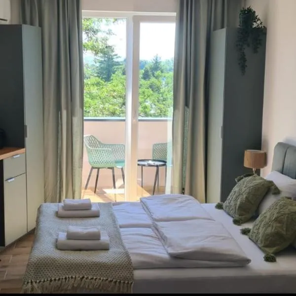 Code3 Srebrno Jezero, хотел в Велико Градище