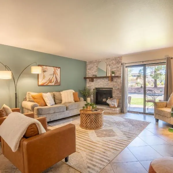 Cozy Sedona Retreat - Pool, Spa, Pickleball, hotel v destinaci Sedona