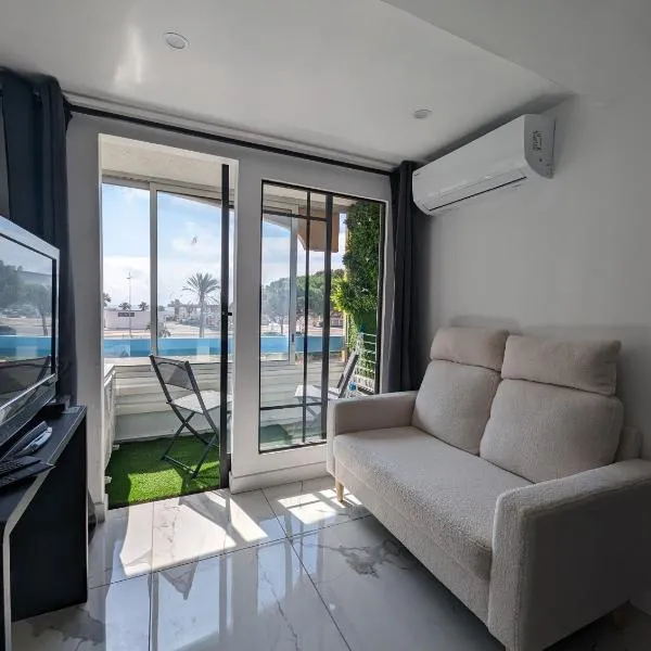 Appartement T2 cabine, en bord de mer, WIFI et climatisation, hotel in Saint-Cyprien