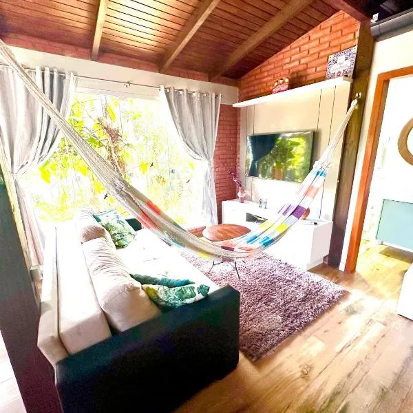 RECANTO DOS PASSARINHOS LINDA CASA COM 2 quartos, hotel no Balneário Camboriú