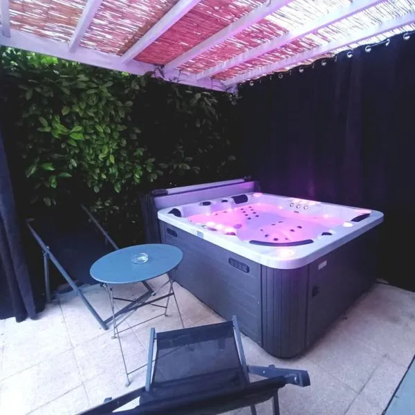 Cocon romantique avec jacuzzi extérieur, hotel v destinaci Rosières-près-Troyes