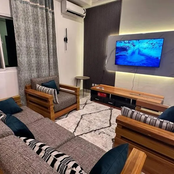 Chambre salon meublé au Wharf, hotel v destinaci Pointe-Noire