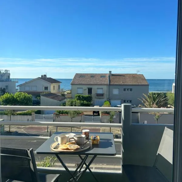 Appartement traversant vue mer et étang, hotel v destinácii Mauguio