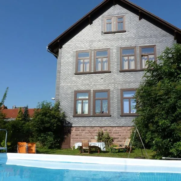 Alte Schule, hotel v destinaci Tambach-Dietharz