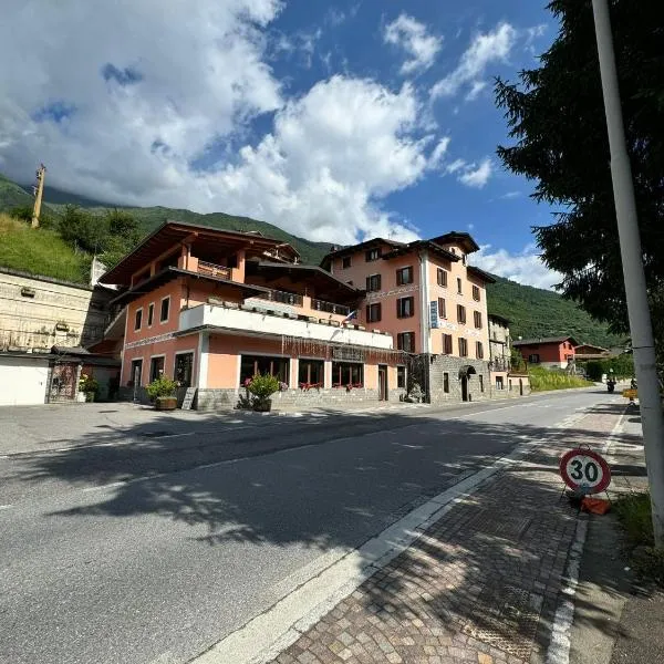 Hotel Eternità, hotel v destinaci Malonno