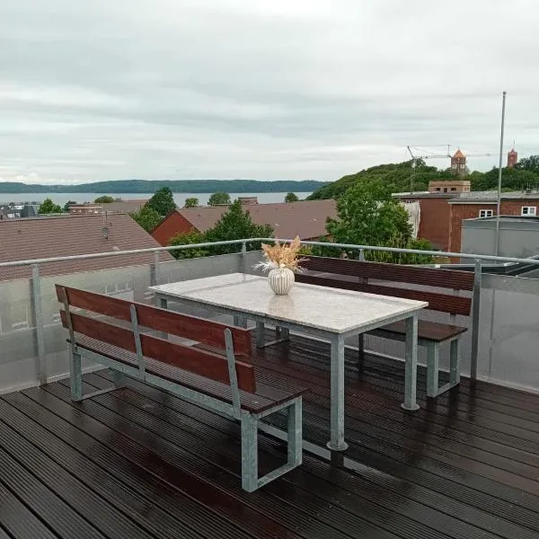 Über den Dächern von Flensburg Mürwiker Strasse 187, hotel in Flensburg